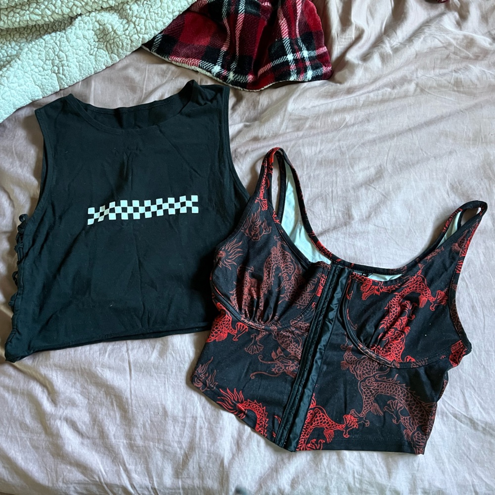 🥀2 FOR $12🖤Bundle of cropped tank tops